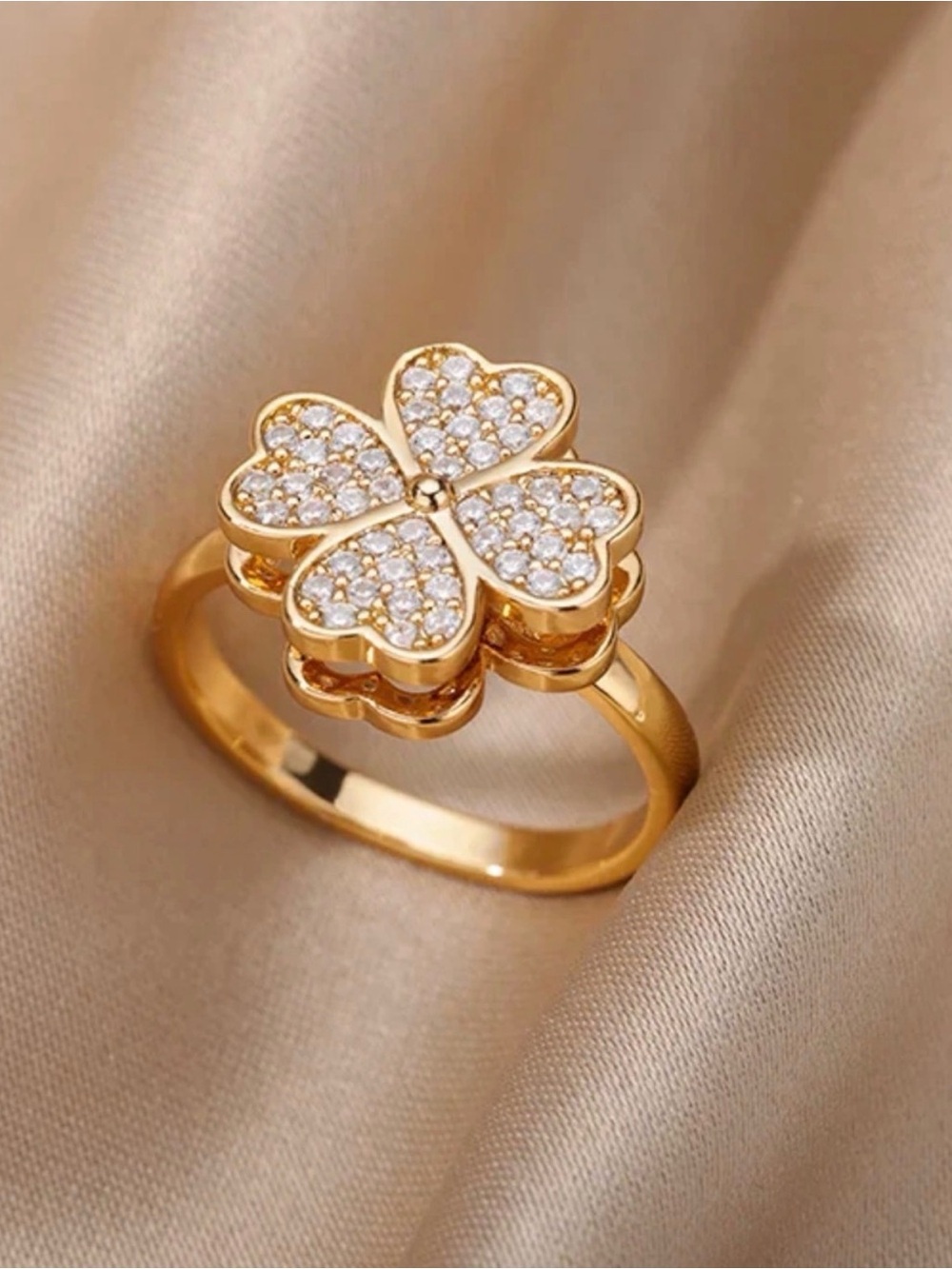 Gold Clover Ring with Pavé Crystals Spinning